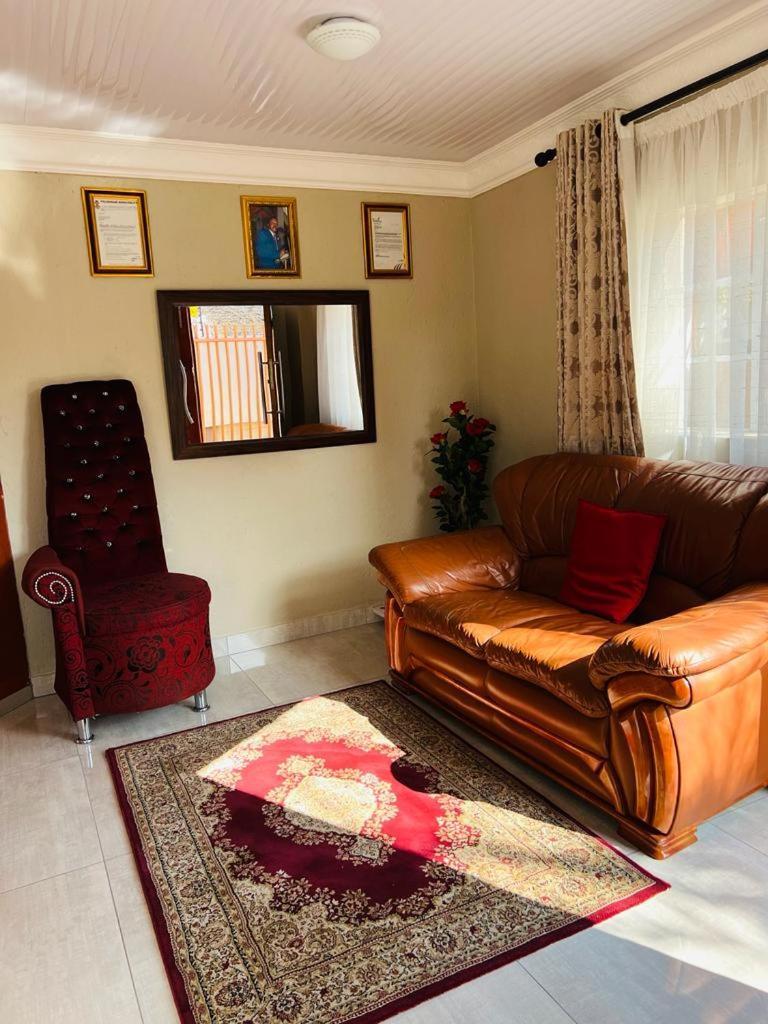 Ethen Guesthouse Polokwane Exterior photo